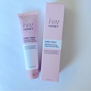 BRAND NEW Hey Honey SWEET TREAT Wild Berry & Honey Yogurt Recovery Mask
